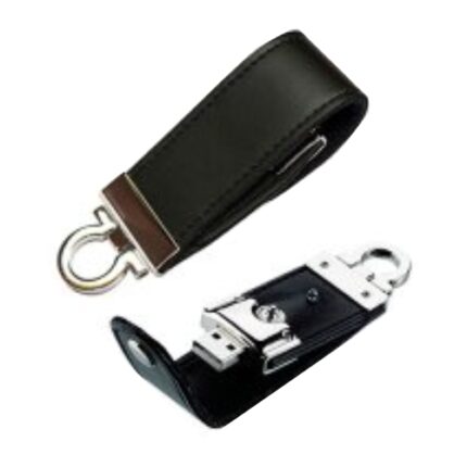 Memoria USB en estuche de cuero color negro